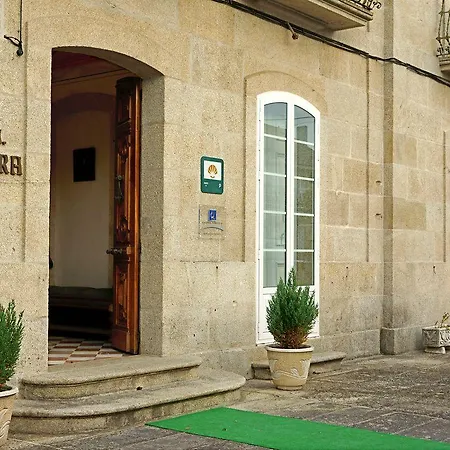 Pazo Almuzara Боборас